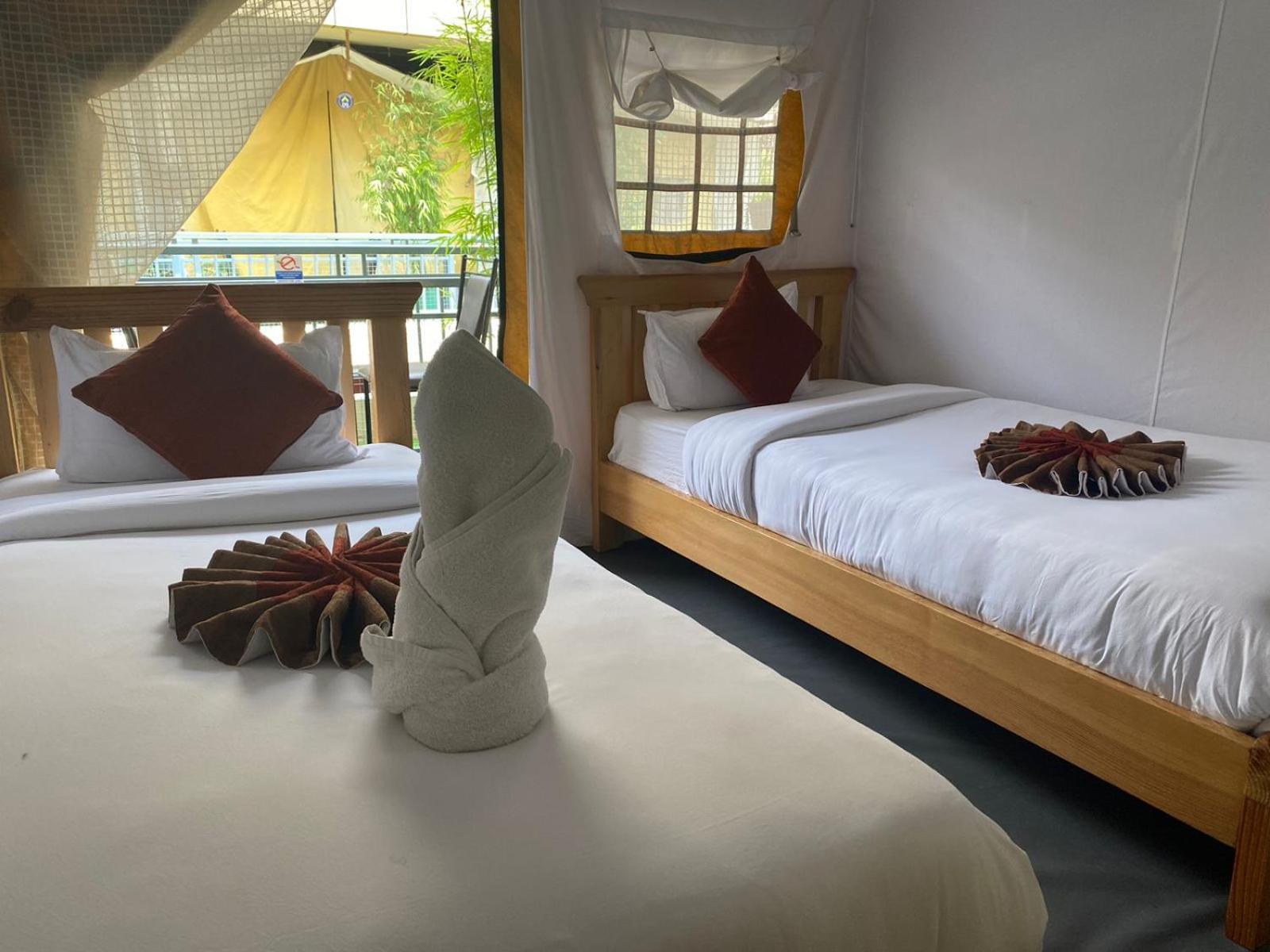 Kalash Parkaze And Tent Inn 博卡拉 外观 照片