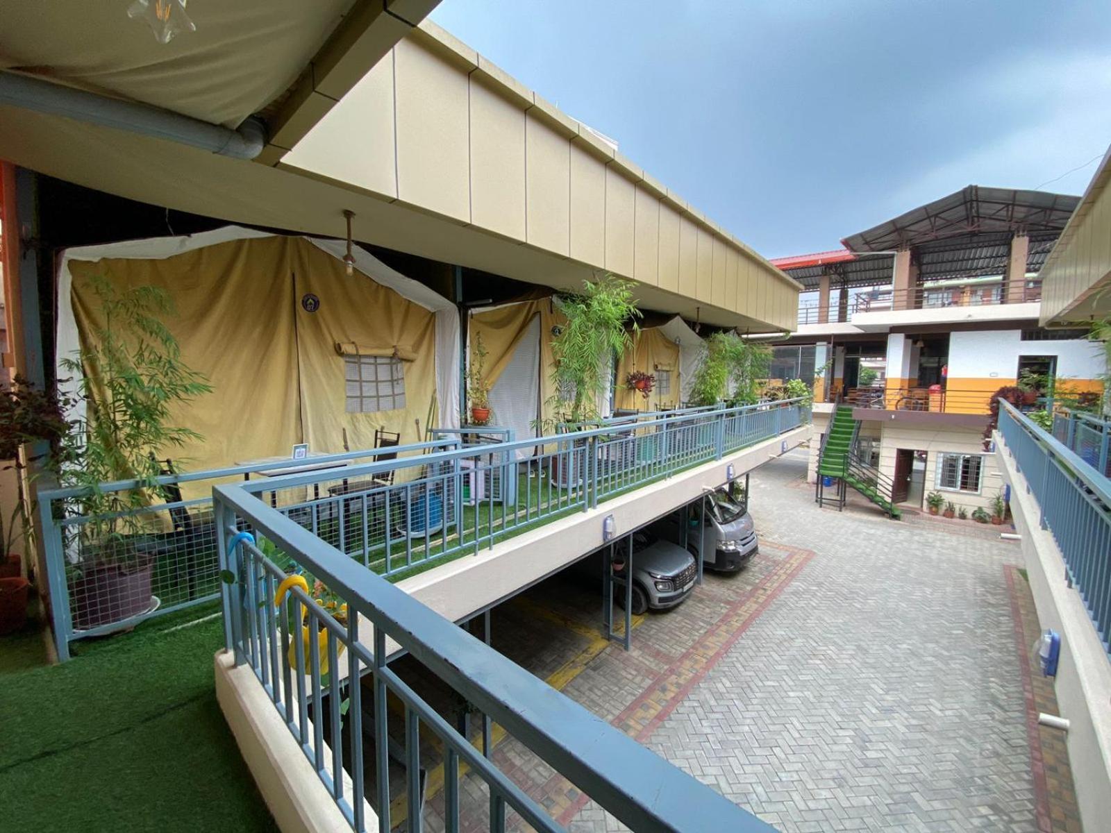Kalash Parkaze And Tent Inn 博卡拉 外观 照片